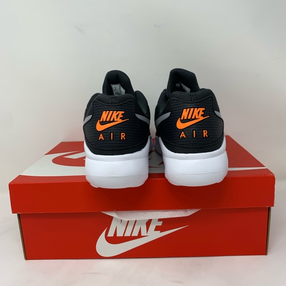 Nike  Black and White Air Max Oteka - Picture 4 of 7